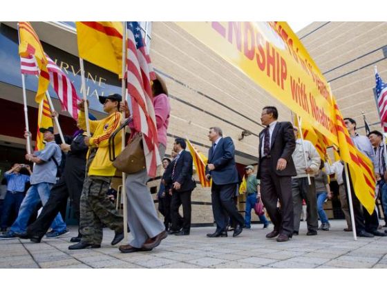 bieu tinh chong ket nghia voi Nha Trang1